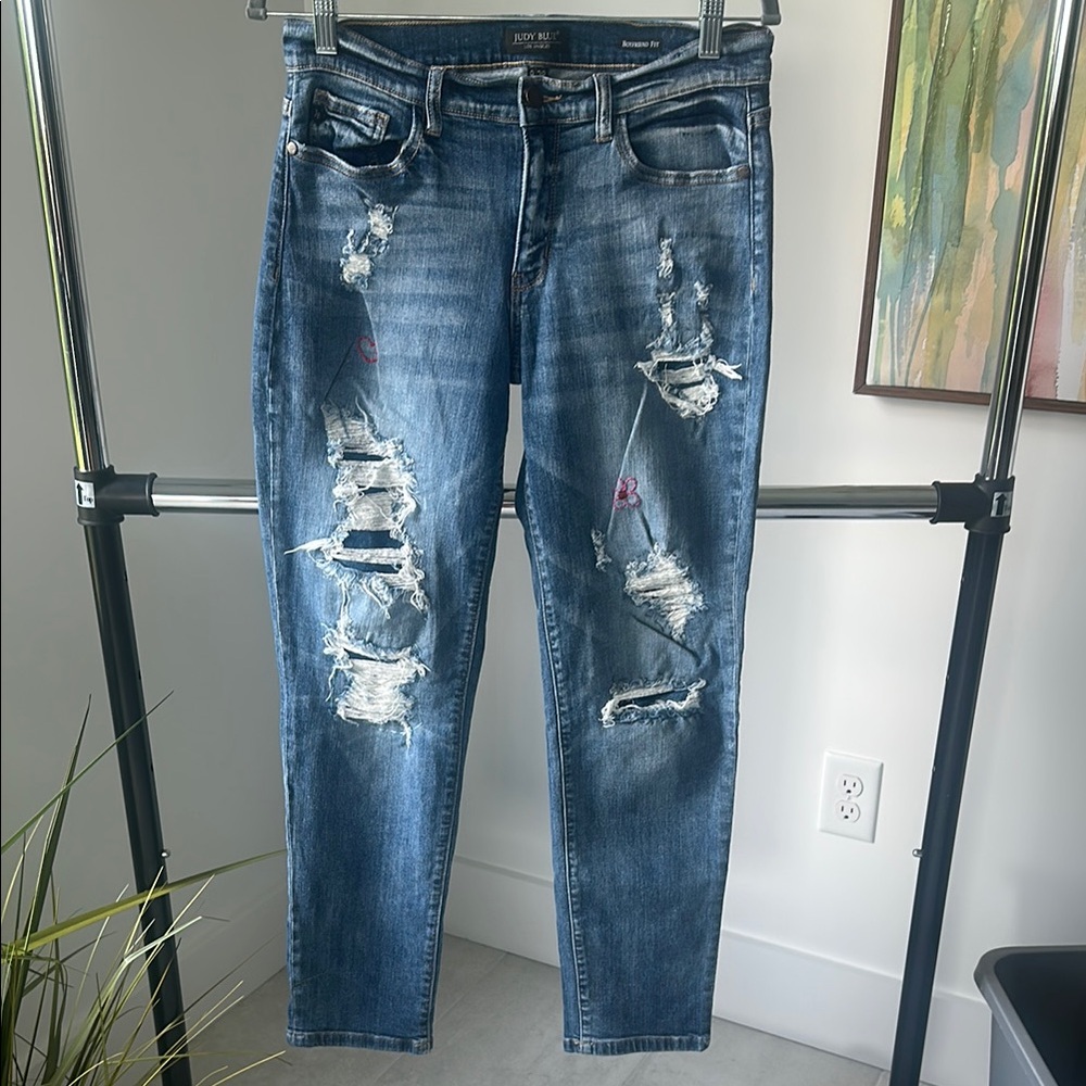Judy Blue Straight Leg Boyfriend fit  Distressed Blue Jeans
